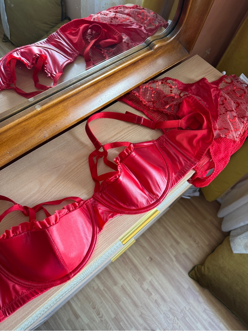Savage X Fenty Red Lace & Satin Underwire Bra